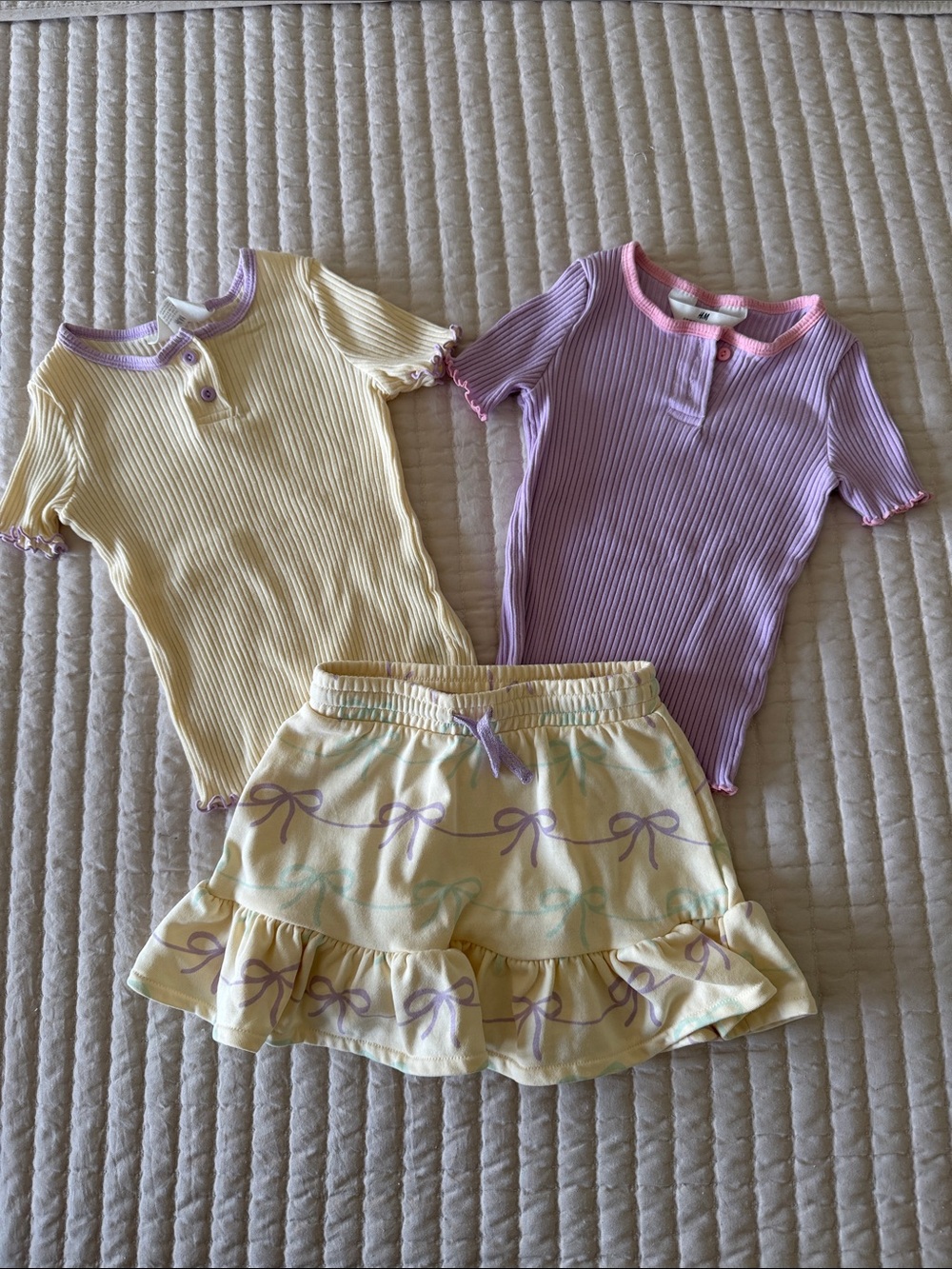 H&M Girls Yellow & Lavender Ribbed Short-Sleeve Set with Bow-Print Skirt